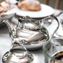 Load image into Gallery viewer, Teapot milk jug and a vase